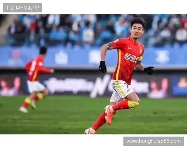 广州足球队团队协作的独特优势与其他球队的深度对比分析