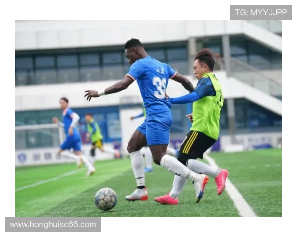 山猫队与华盛顿神秘人激战正酣谁能在这场对决中笑到最后