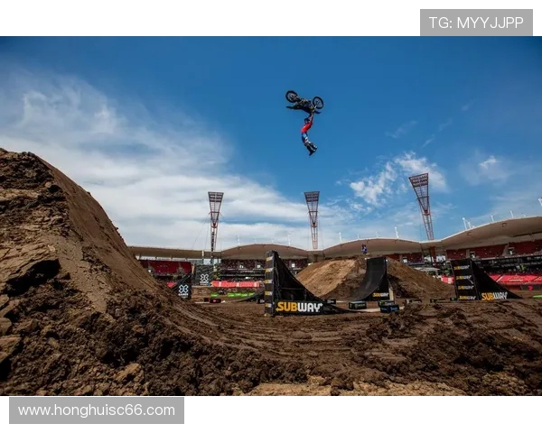 武汉街舞队在极限运动会中的灵活性表现引发热议与赞赏